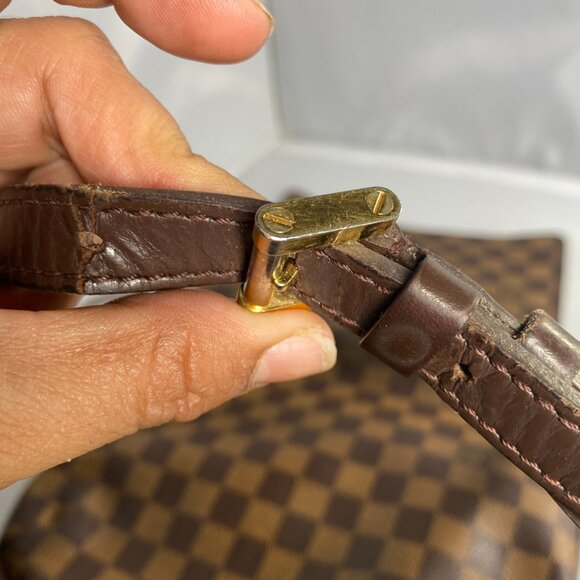 Louis Vuitton Musette Tango Damier - Picture 11 of 16